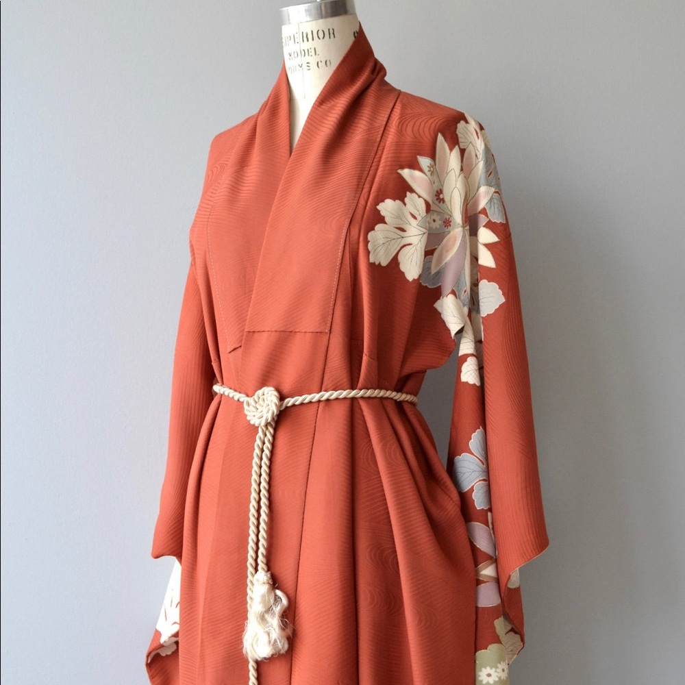 VTG Silk Kimono Robe - Picture 5 of 12